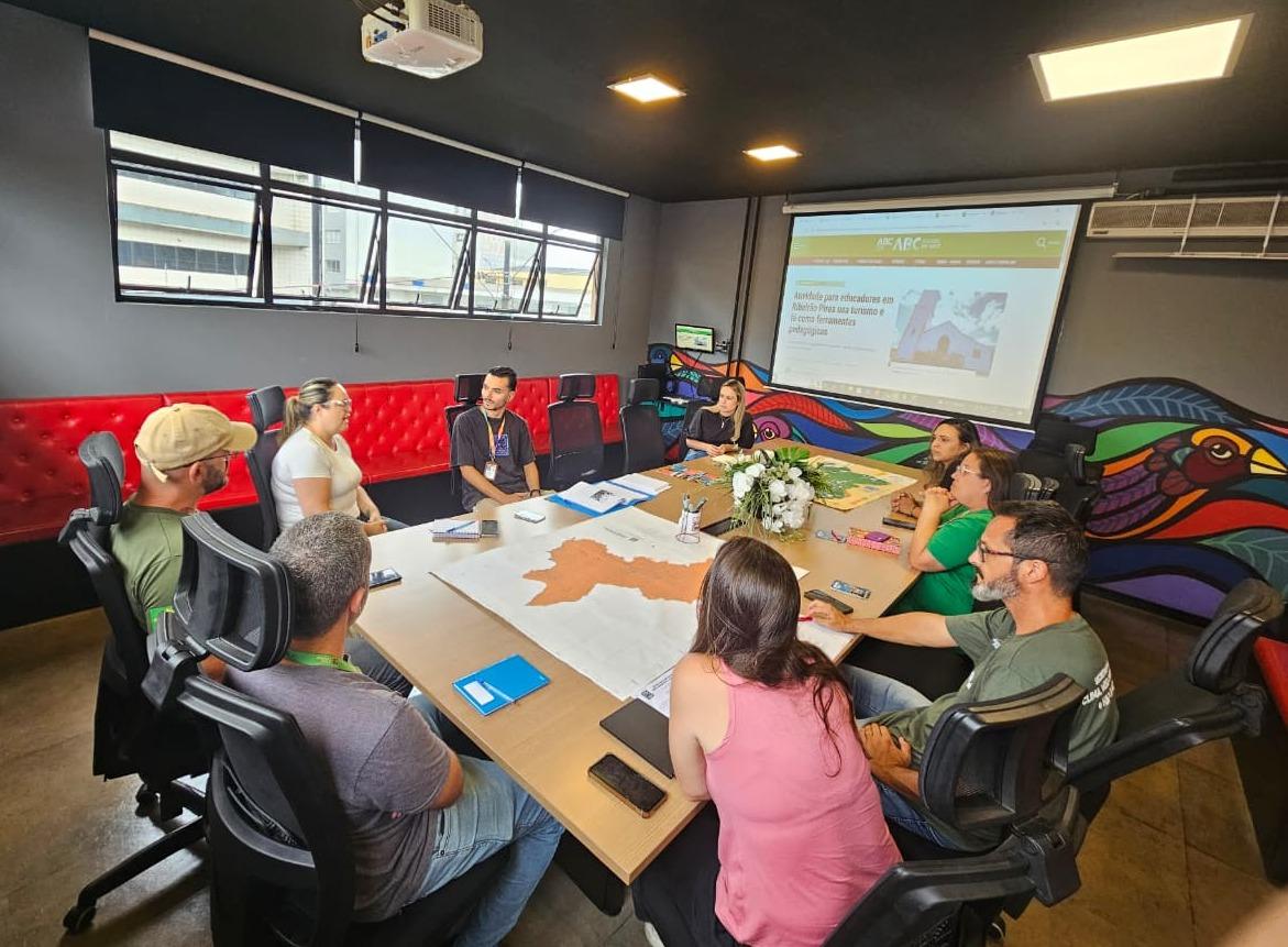 Ribeirão Pires realiza reunião de alinhamento de ações do PEPTA para 2026 em Ribeirão Pires