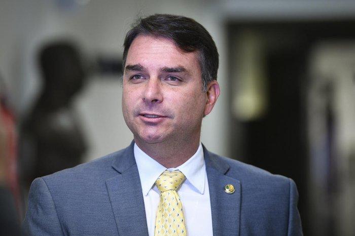 O Fenômeno da Migração Silenciosa: Flávio Bolsonaro ganhando a Esquerda não Lulista