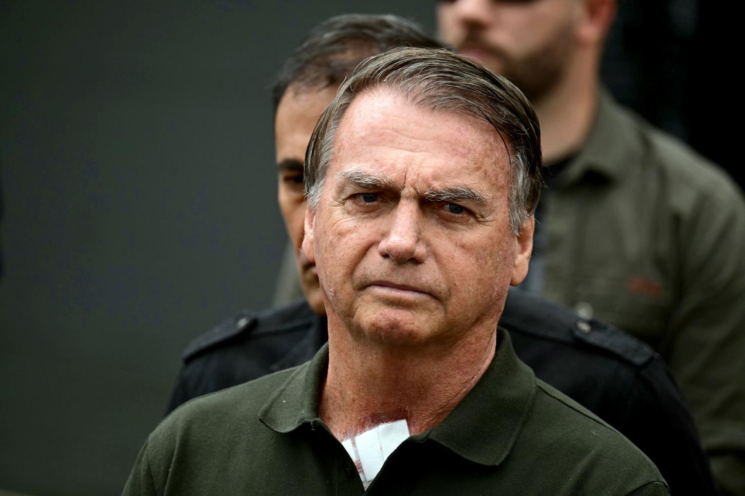 PGR dá parecer favorável à prisão domiciliar humanitária de Jair Bolsonaro