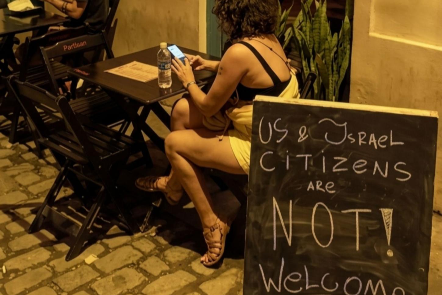 Xenofobia e Discriminação: Bar na Lapa é multado por barrar americanos e israelenses