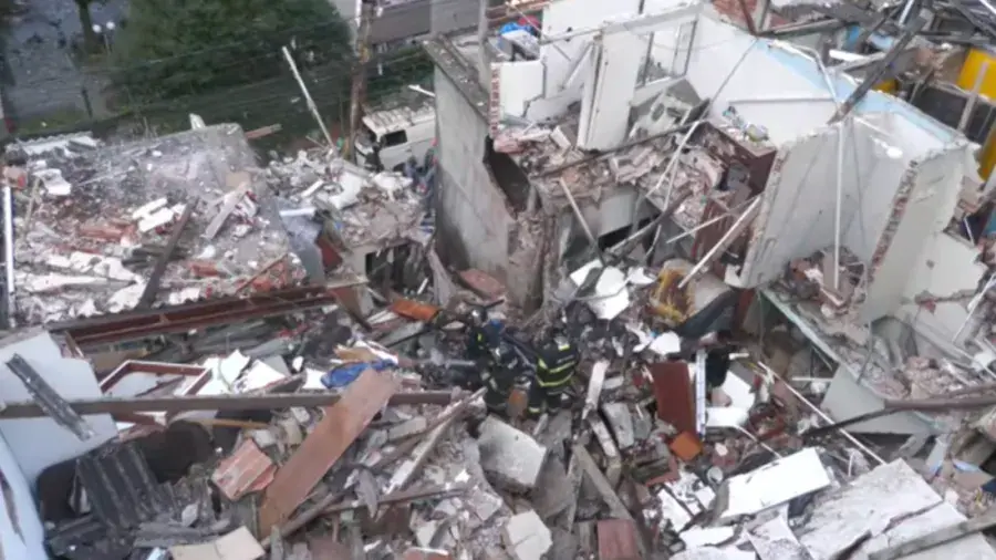Tragédia no Jaguaré: Explosão em Obra de Infraestrutura Deixa um Morto e Destrói Dezenas de Casas