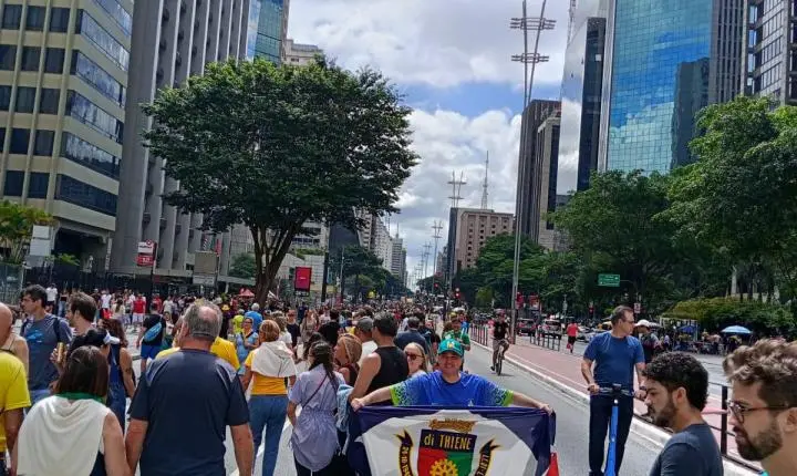 Acorda, Brasil:
