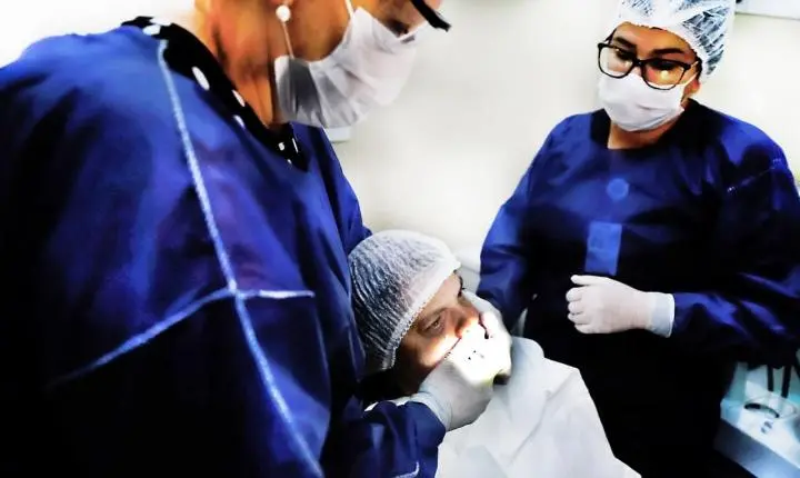Diadema lança programa Sorriso Novo e usará impressão 3D para zerar fila de próteses dentárias